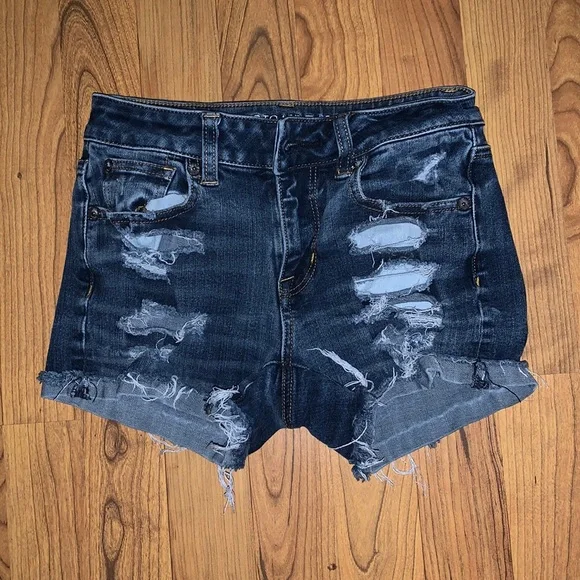 Shorts - Picture 1 of 2